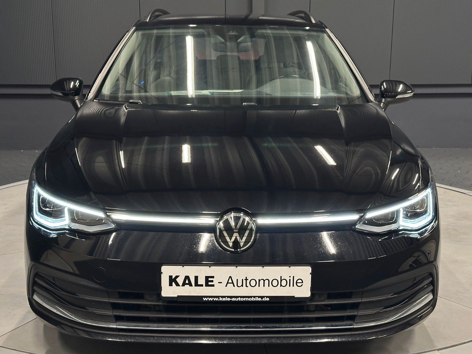 Volkswagen Golf VIII Variant Style 4Motion*Standhzg*AHK*KAM