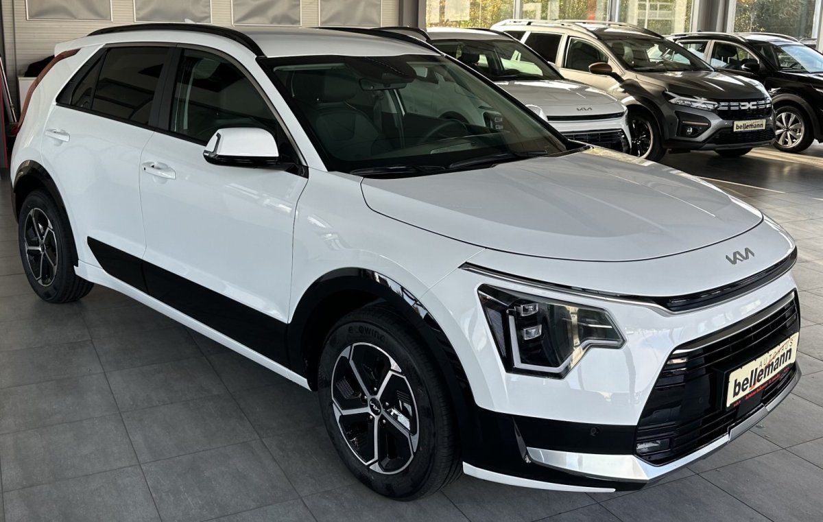 Kia Niro 1.6 HEV 129 DCT Vision - Samsaru's Car Outlet