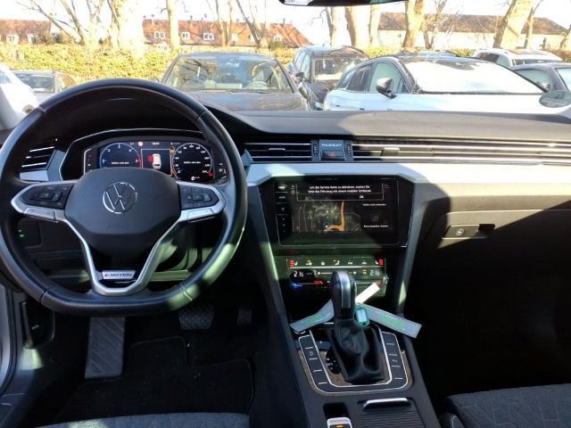 Volkswagen Passat Variant 2,0TDI 4M Business AHK LED Kamera