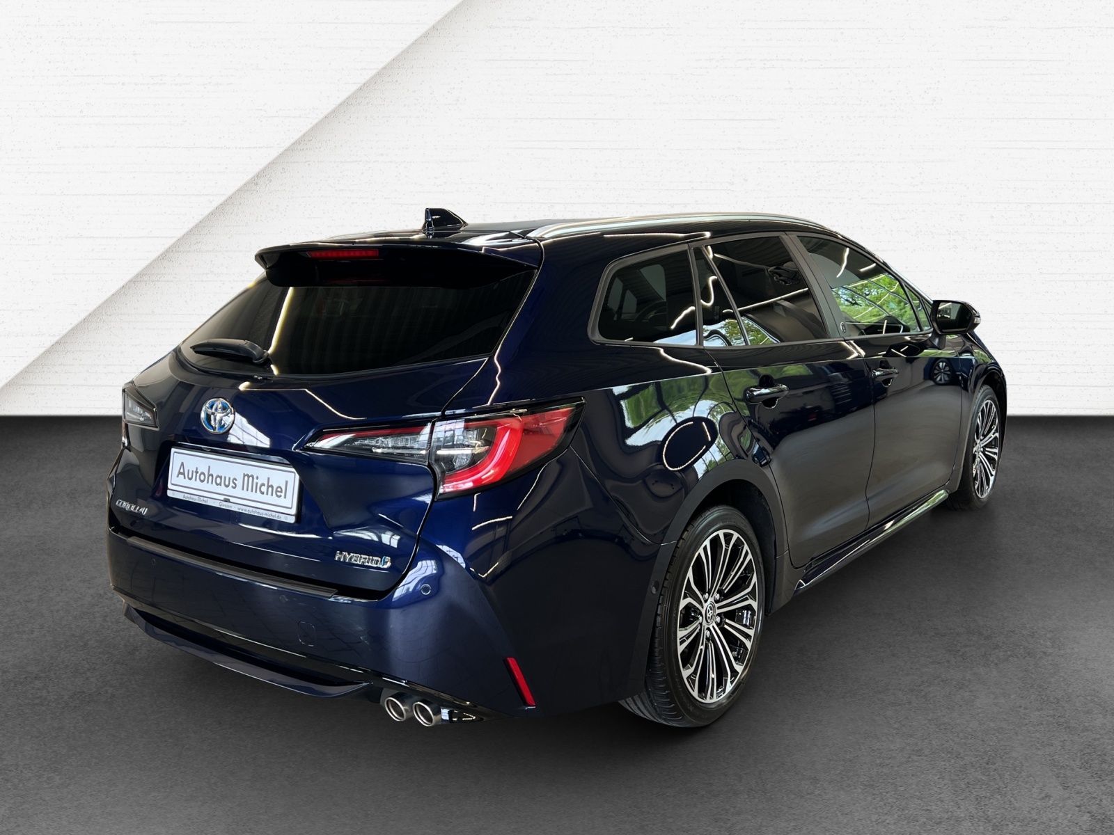 Toyota Corolla Touring Sports MILD-Hybrid - Samsaru's Car Outlet