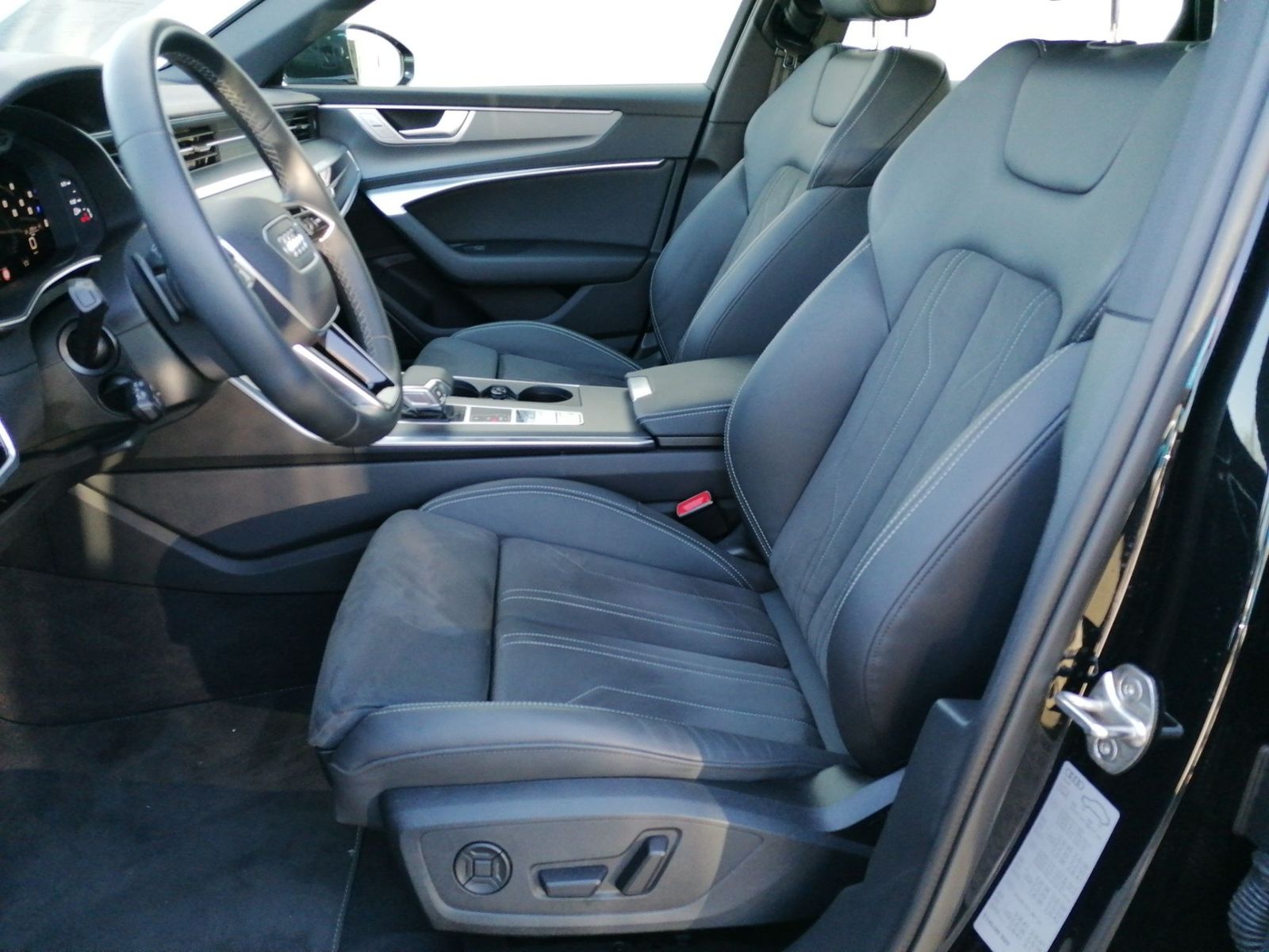 Audi A6 Avant 45 TFSI - Samsaru's Car Outlet