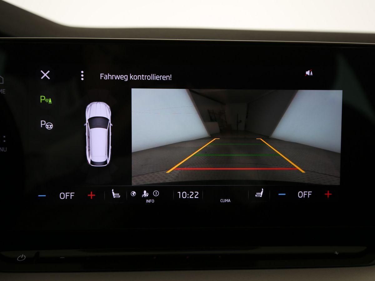 Skoda Octavia Combi Style iV - Samsaru's Car Outlet