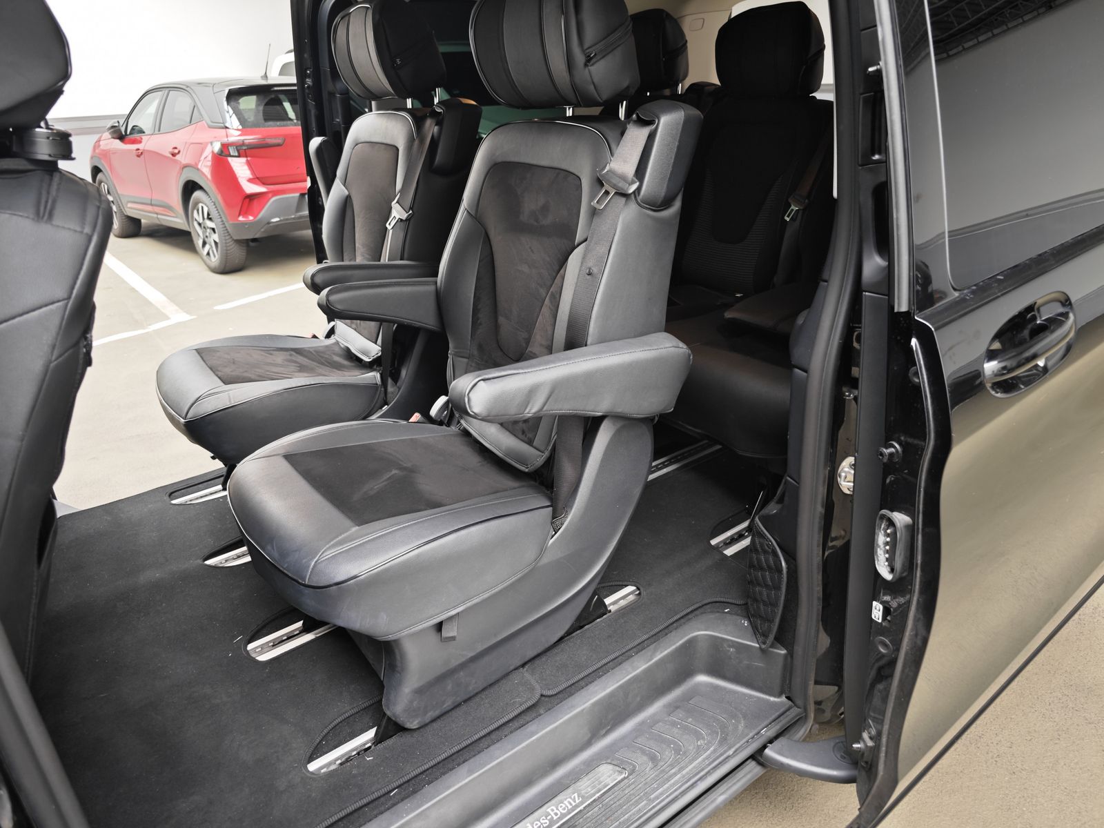 Mercedes-Benz V 250 Avantgarde - Samsaru's Car Outlet