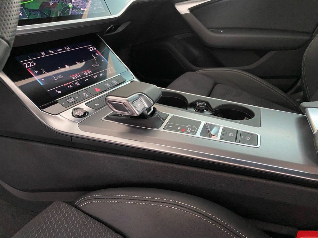 Audi A6 Avant 45 TFSI quattro S line - Samsaru's Car Outlet