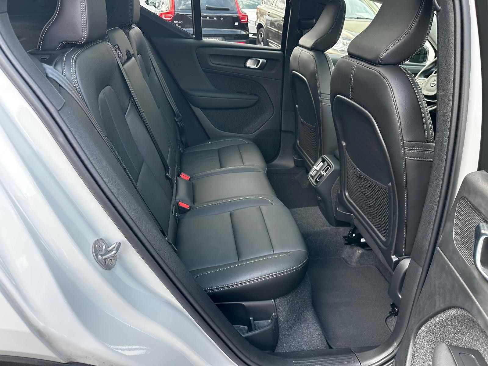 Volvo XC40 B3 Plus Dark Leder,AHK,Pano,360°,BLIS,ACC