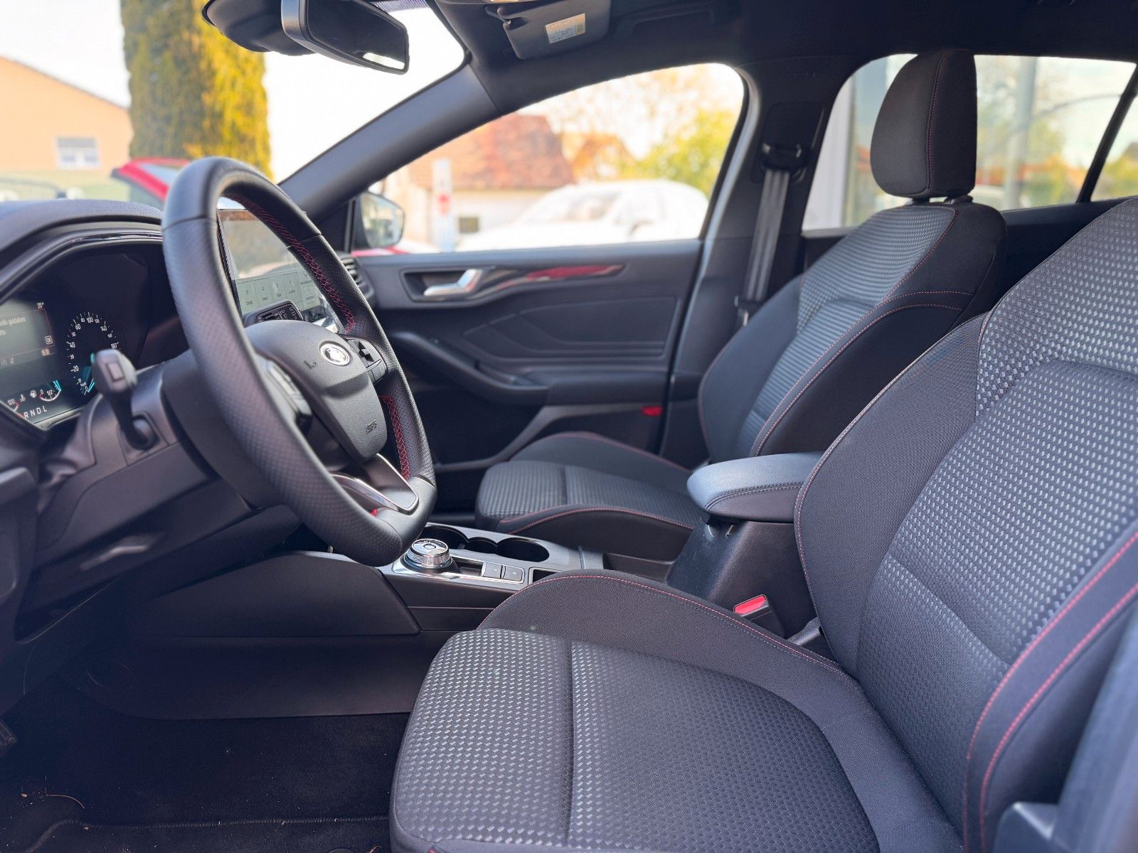 Ford Focus St-Line 1.5 Turnier ABSTEMP. KAMERA NAVI