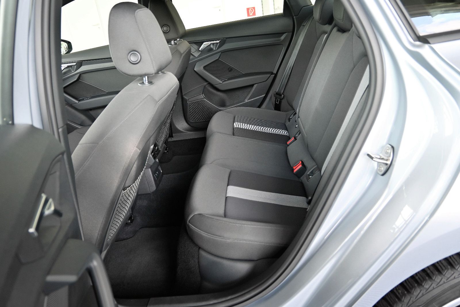 Audi A3 Limousine 35 TDI advanced Navi Virtual PDC 17