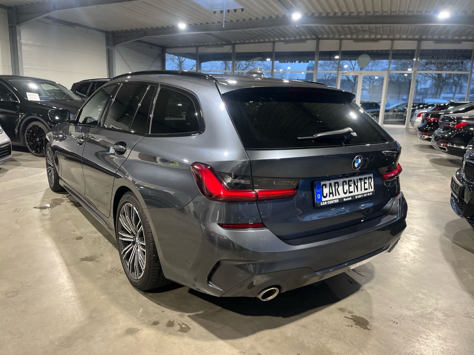 BMW 330 i Touring M Sport - Samsaru's Car Outlet