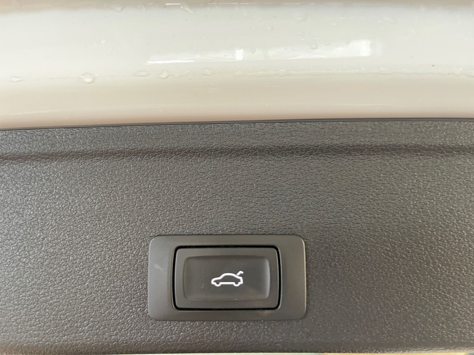 Audi A4 allroad Avant 2.0 TDI quattro AHK Standheizun