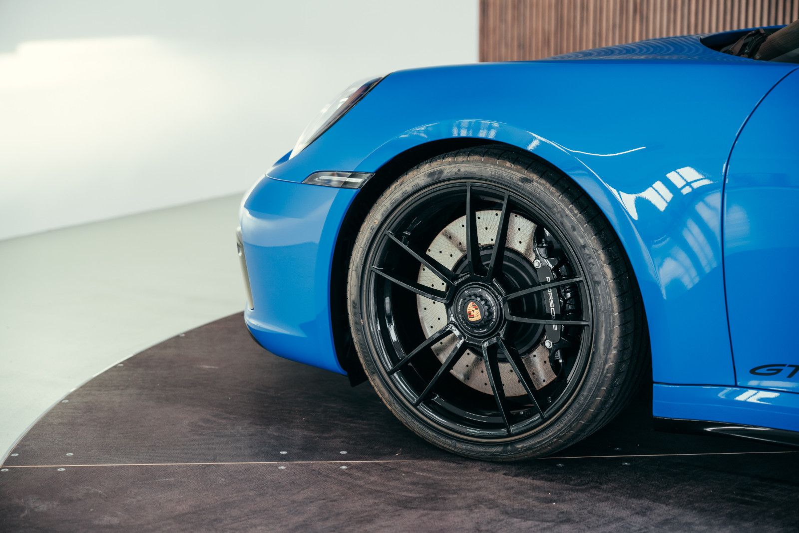 Porsche 992 Carrera 4 GTS Cabriolet, Sharkblue, MwSt awb