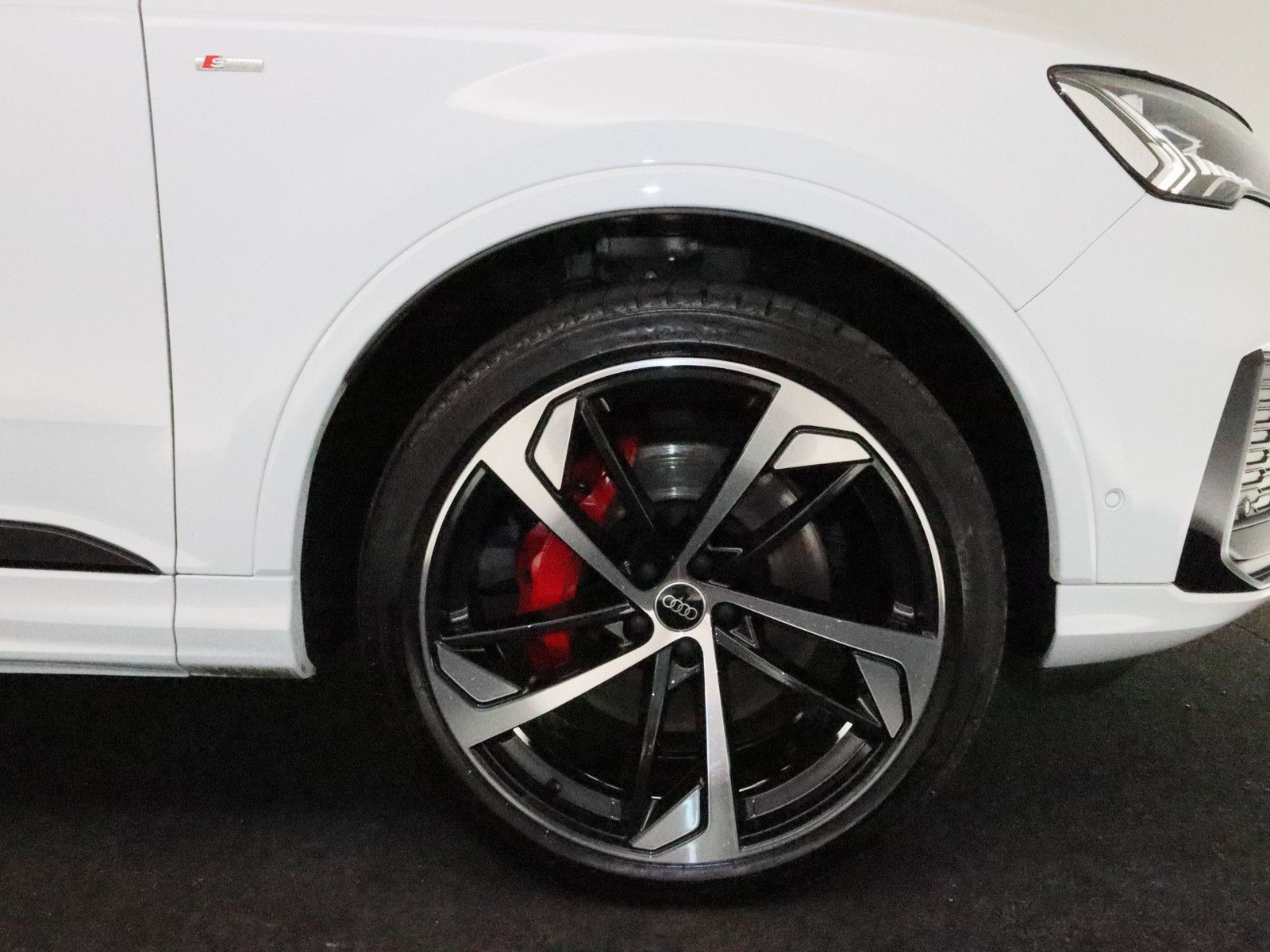 Audi Q7 50 TDI quattro competition plus AHK 360° PANO