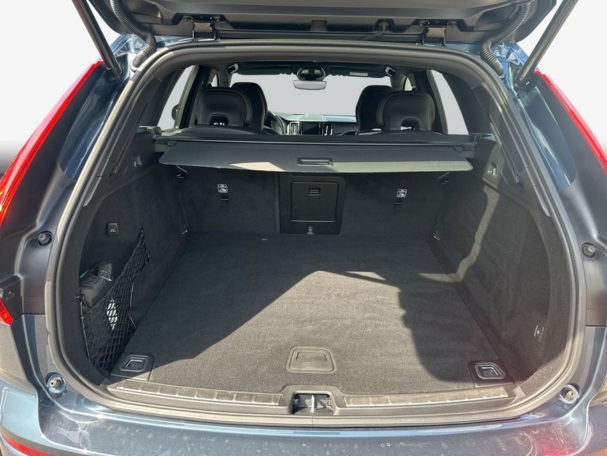 Volvo XC60 B4 D AWD Plus Dark