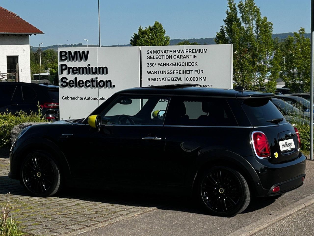 MINI Cooper SE Classic - Samsaru's Car Outlet