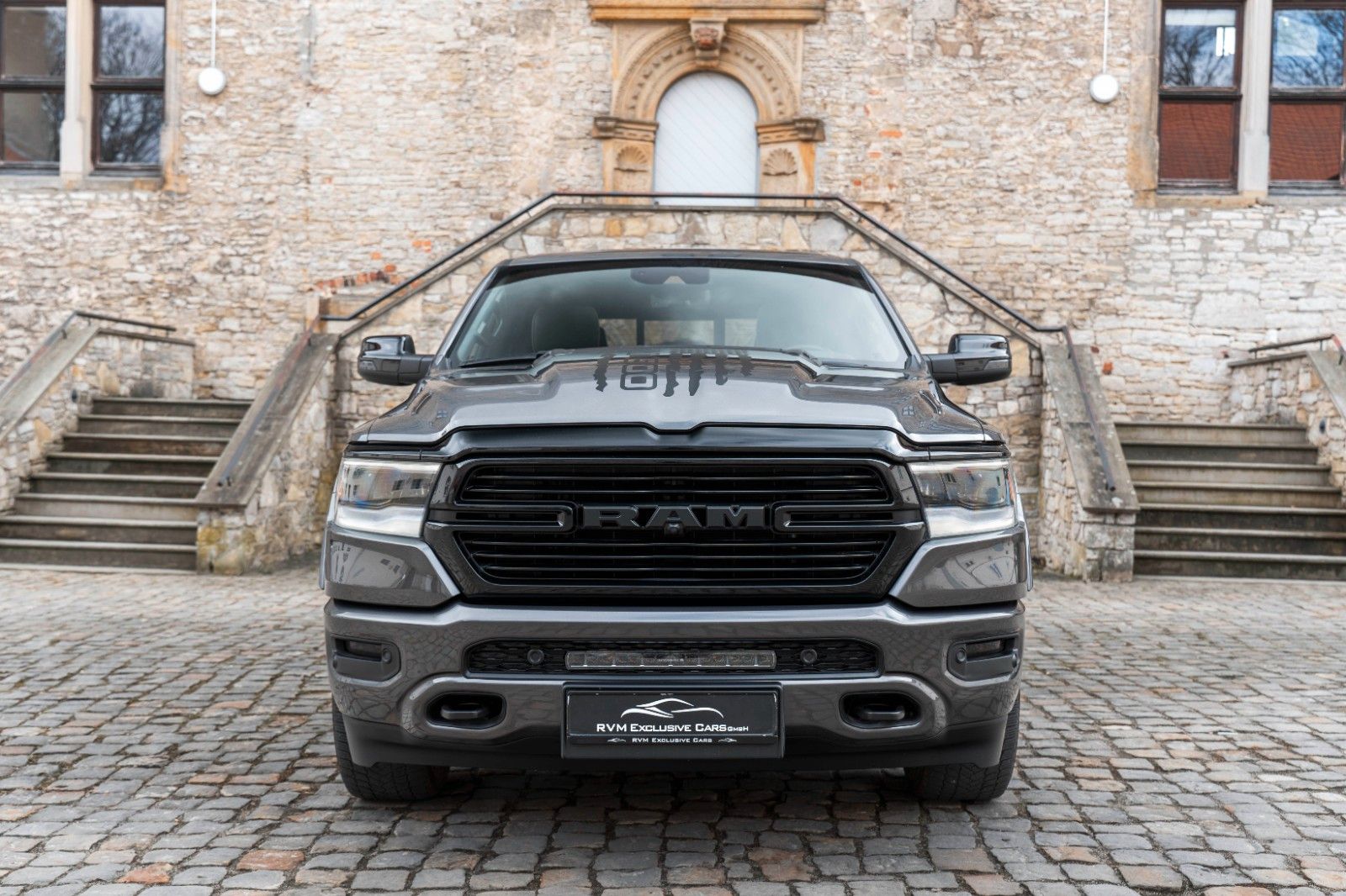 Dodge RAM 5,7L Laramie CC 4X4 360° LED CARPLAY LPG AHK