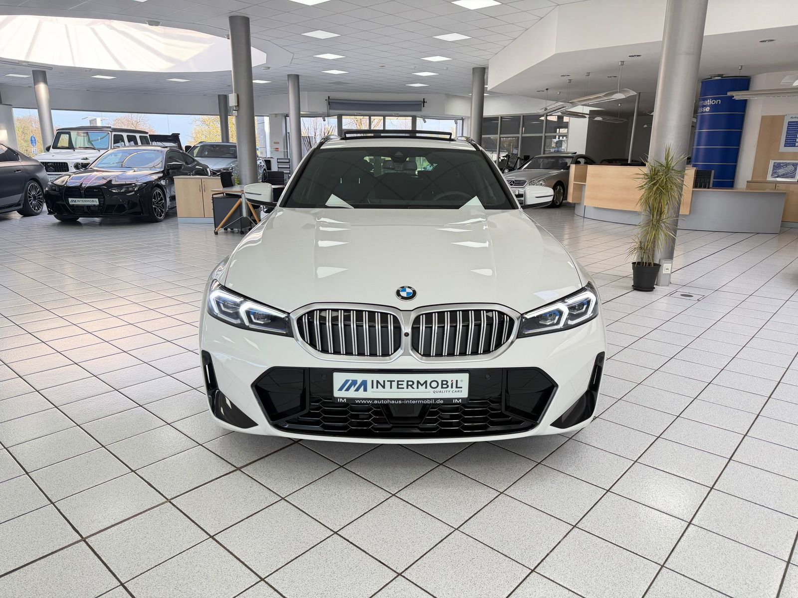 BMW 330 i xDrive Touring M Sport*PANO*HUD*ACC*360°