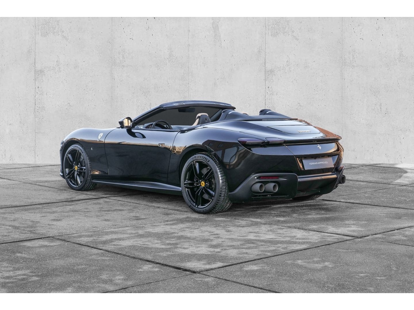 Ferrari Roma Spider - Samsaru's Car Outlet