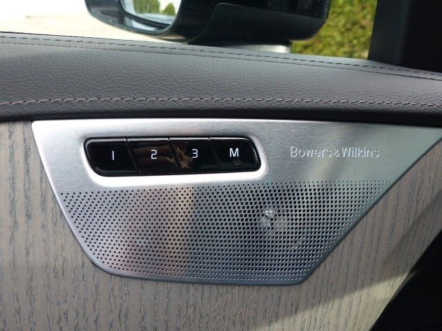 Volvo XC90 Ultra Dark T8 Recharge Plug-In Hybrid AWD - Samsaru's Car Outlet