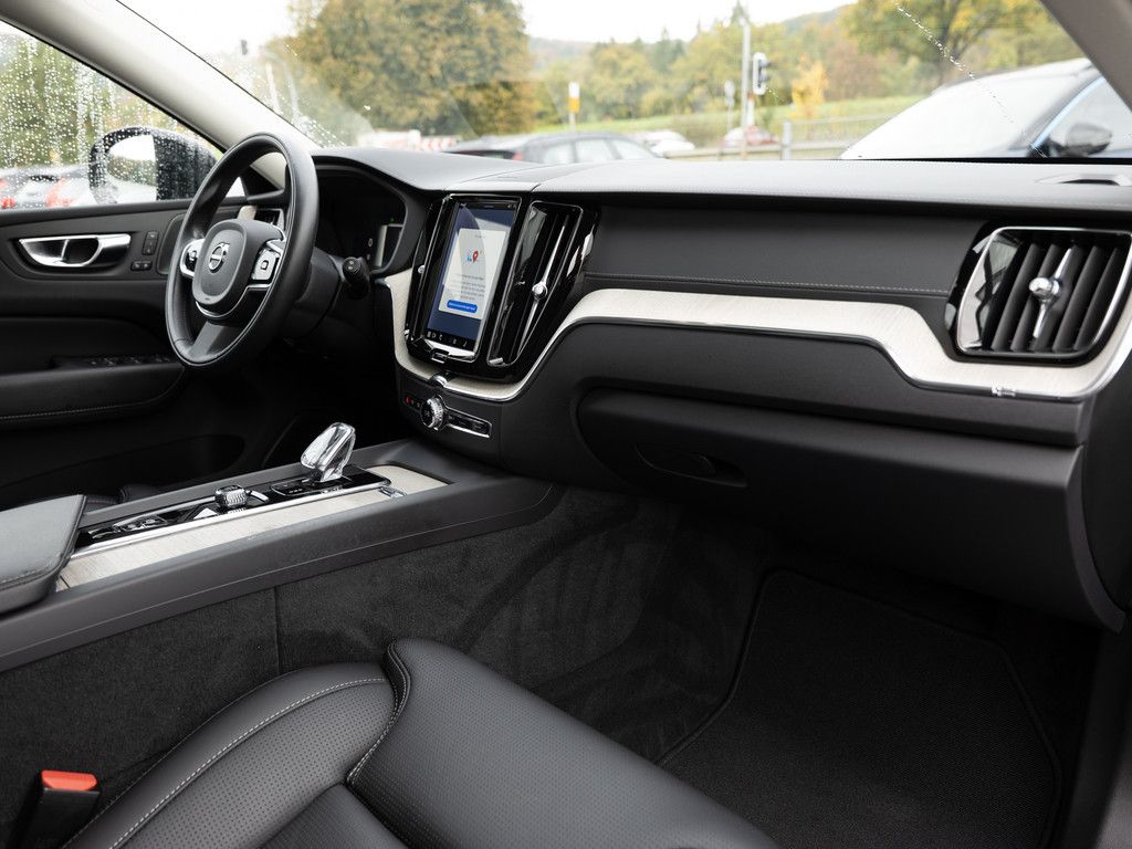 Volvo XC60 T6 AWD Inscription LED AHK 360° H/K PANO