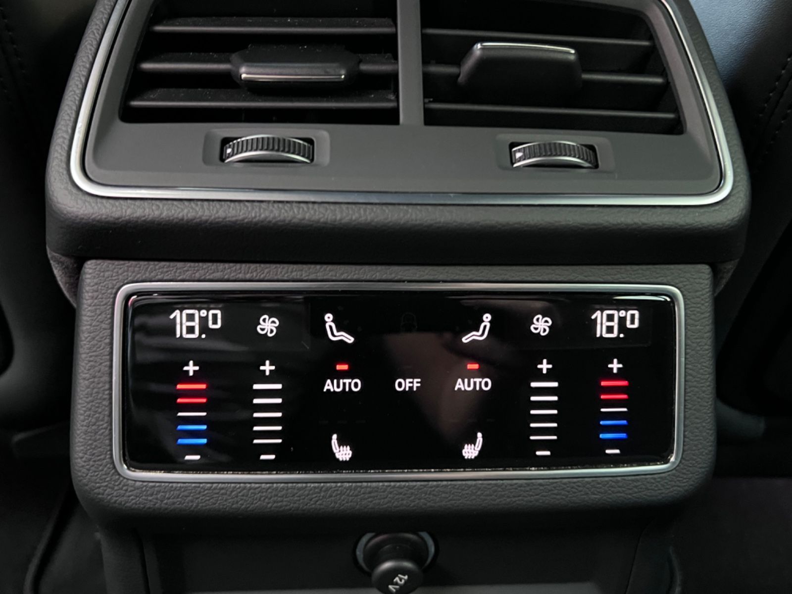 Audi RS6 4.0 TFSI  DynamikPlus+305kmh+Panoramad.+HUD