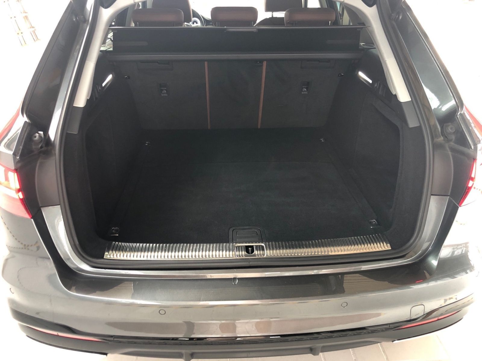 Audi A4 Avant S line 40 TDI qu. - Samsaru's Car Outlet