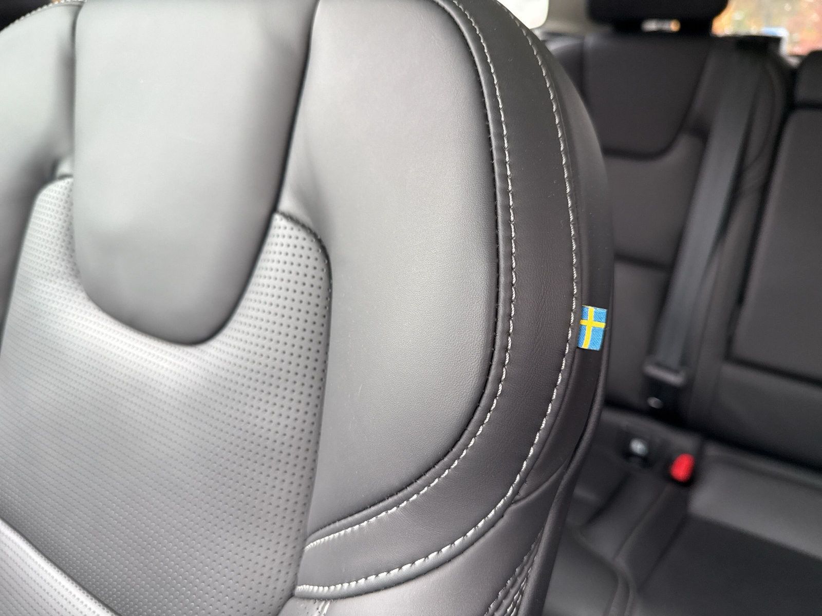 Volvo XC60 B5 Ultra Dark AWD !!! VOLLAUSSTATTUNG !!!