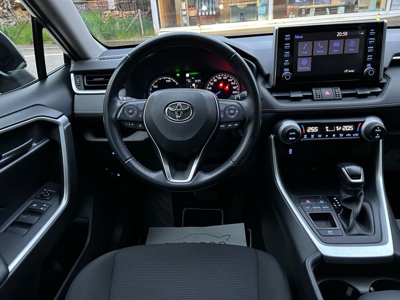 Toyota RAV4 Hybrid - Samsaru's Car Outlet
