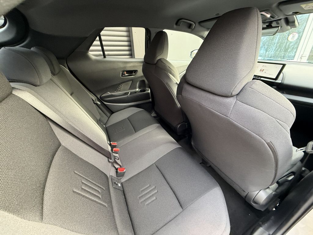 Toyota C-HR 1.8 Hybrid FWD Team Deutschland