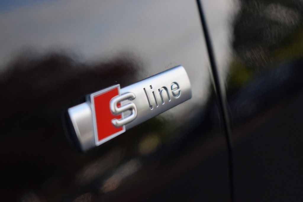 Audi A1 Sportback 40 TFSI S-tronic S-line - Samsaru's Car Outlet