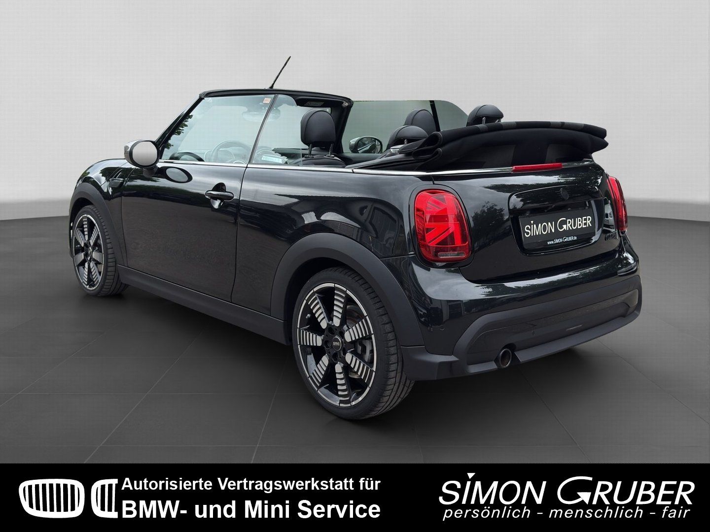 MINI Cabrio Cooper Premium+ - Samsaru's Car Outlet