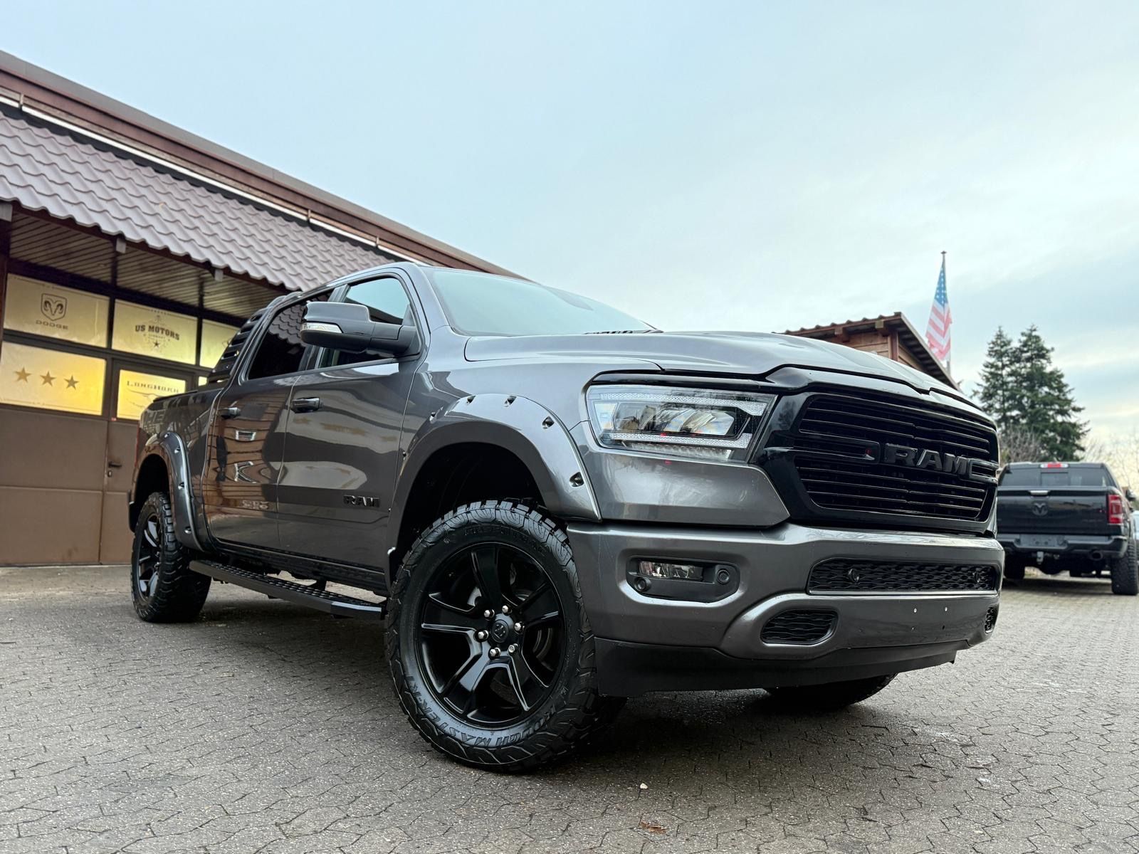 Dodge V8*4X4*AHK*NAVI*ROLLBAR*OFFROAD*LIFT*LED*SPORT*