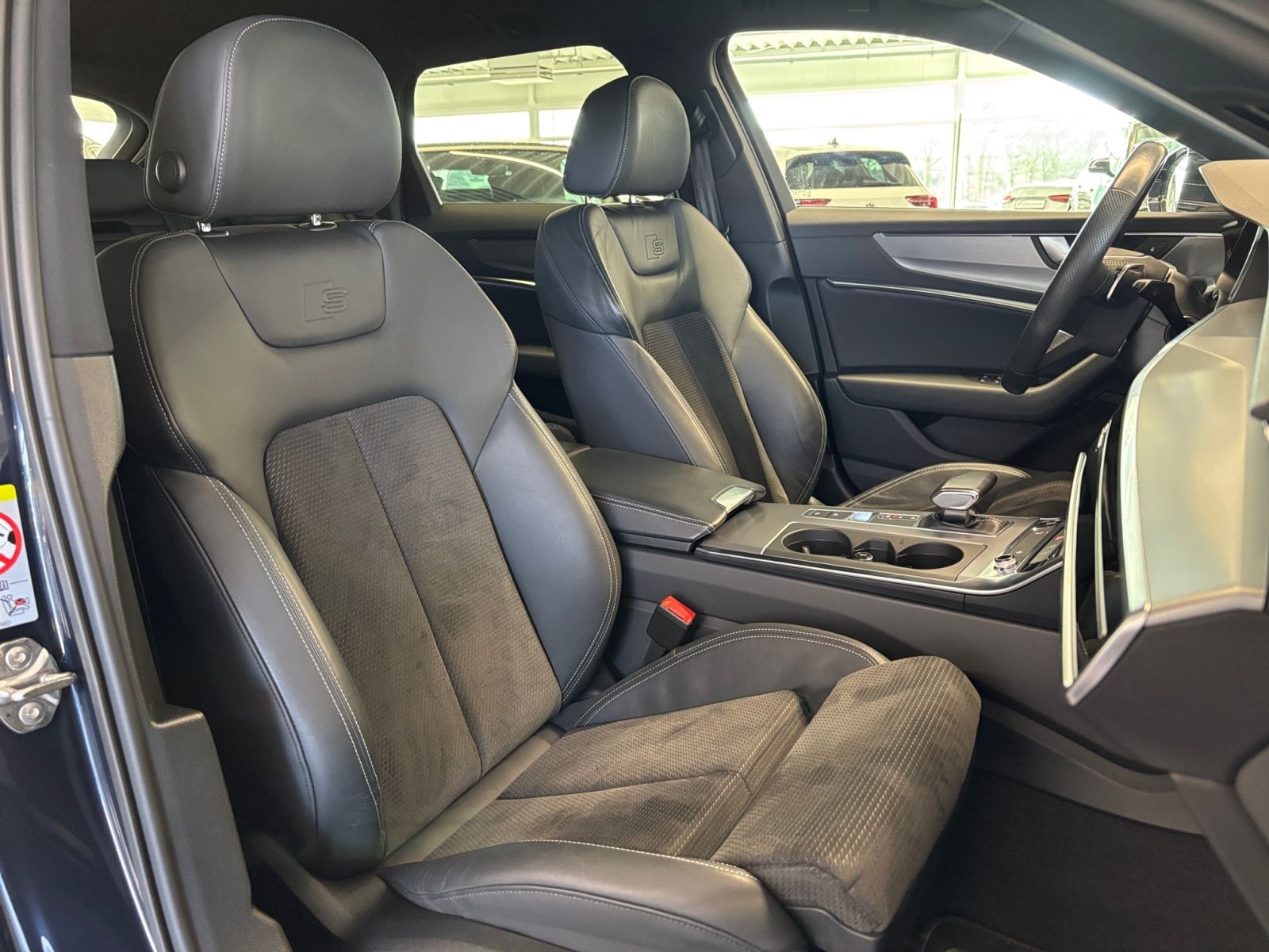 Audi A6 Avant 45 TFSI S line S tronic - Samsaru's Car Outlet