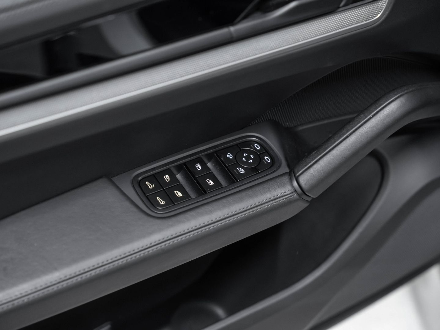 Porsche Cayenne S BOSE Standheizung Surround View PASM
