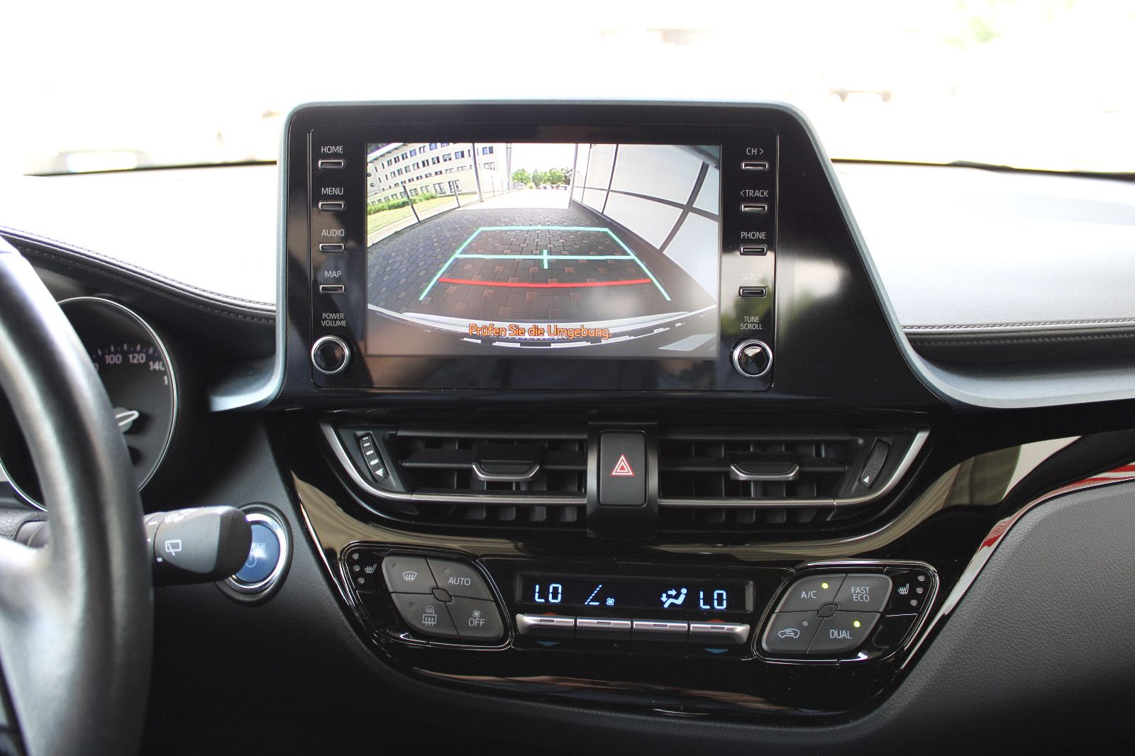 Toyota C-HR 2.0 Hybrid - Samsaru's Car Outlet