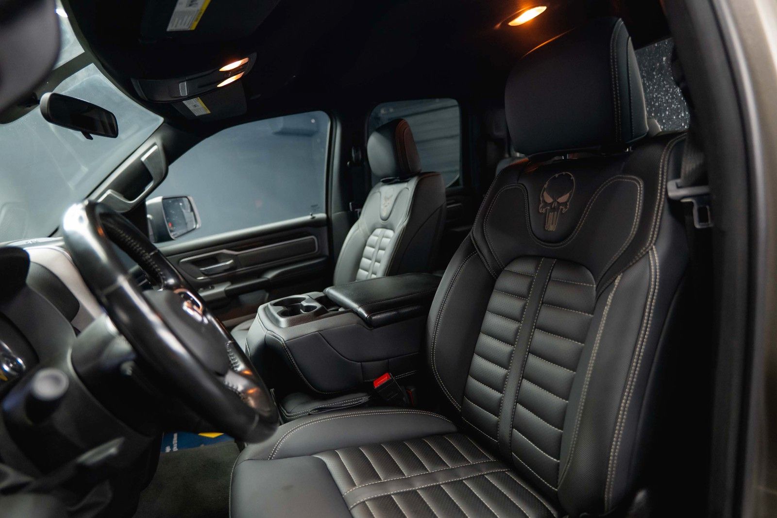 Dodge RAM 5.7 V8 HEMI 4x4 OFFROAD LONGBED RAPTOR Style