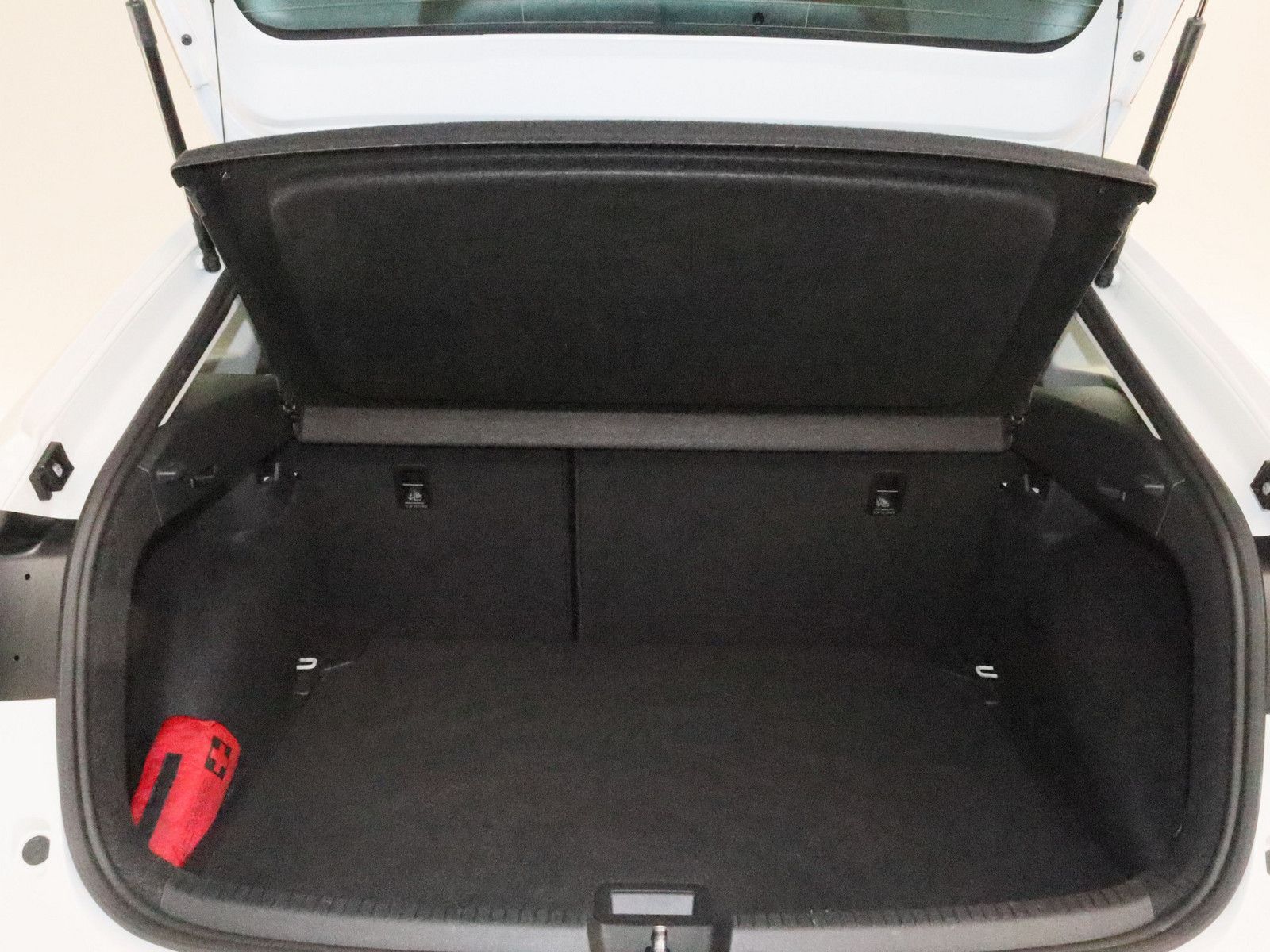 Volkswagen Taigo 1.0 TSI - Samsaru's Car Outlet