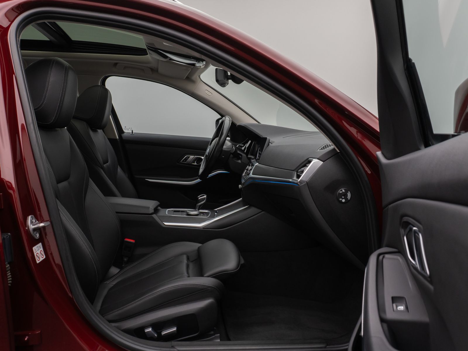BMW 320e Luxury Line - Samsaru's Car Outlet