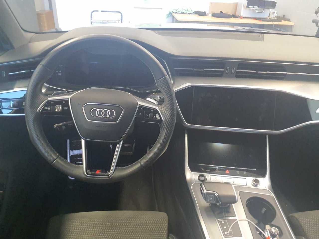 Audi A6 Avant 55 TFSI e S line - Samsaru's Car Outlet