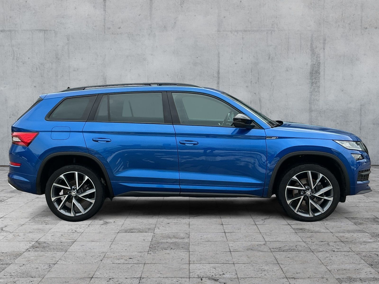 Skoda Kodiaq 2.0 TSI 4x4 DSG SPORTLINE NAVI+AHK+STDHZG
