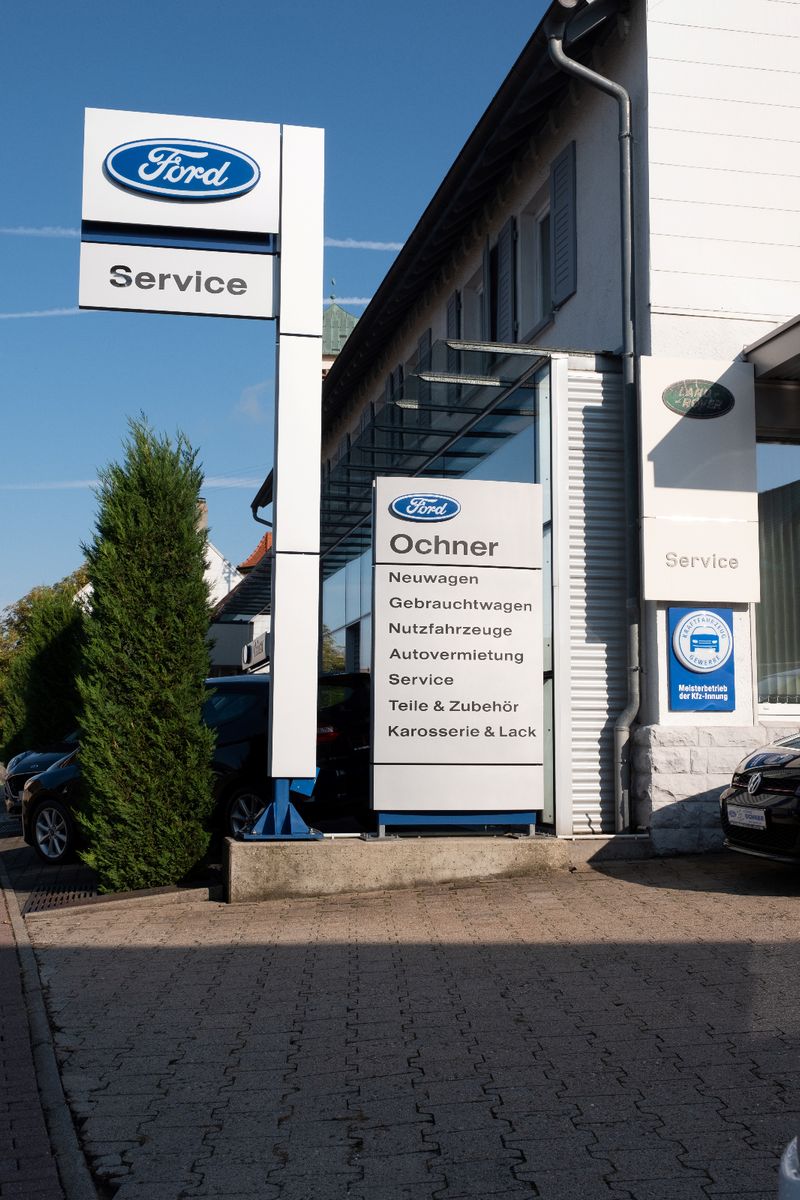 Ford Kuga Hybrid - Samsaru's Car Outlet