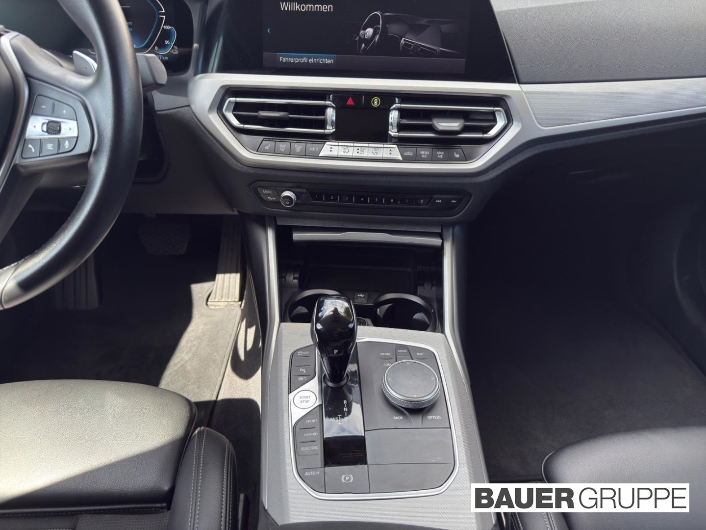 BMW 330 e xDrive Advantage - Samsaru's Car Outlet