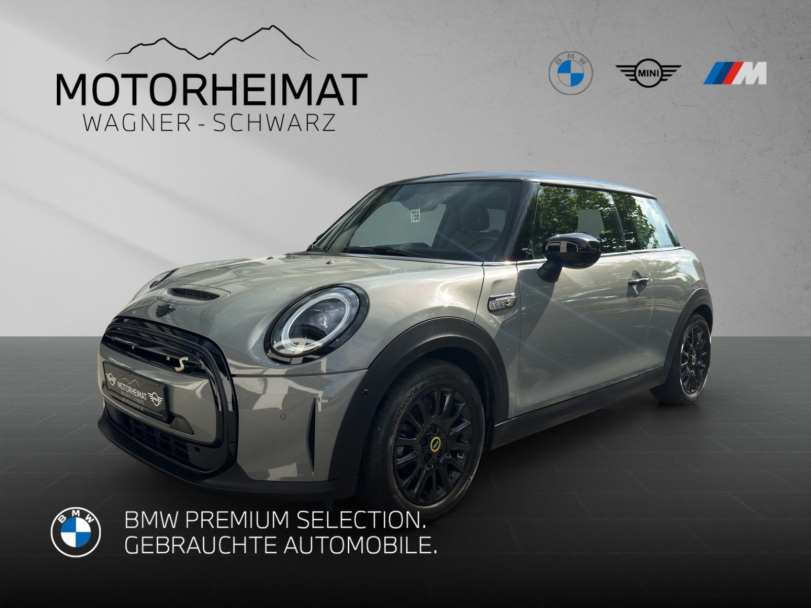 MINI Cooper SE Classic Piano Black - Samsaru's Car Outlet