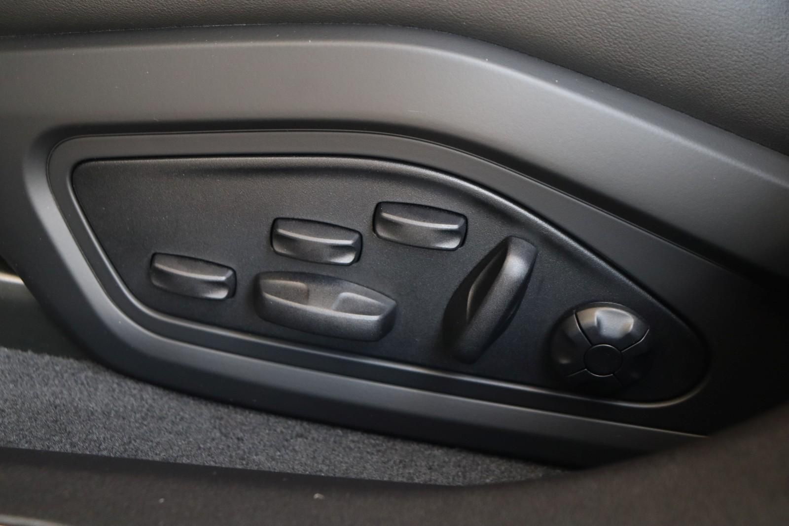 Porsche Taycan 4S Plus Sport Turismo +PANO+18-WEGE+BOSE+