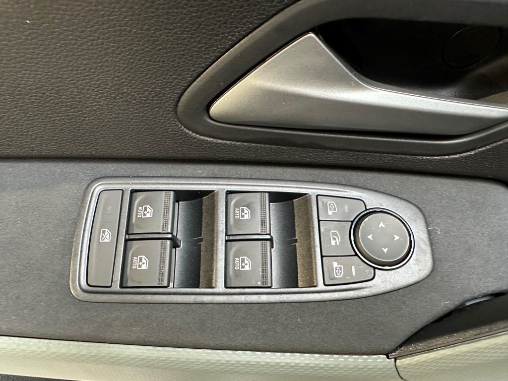 Dacia Duster Extreme HYBRID 140 - Samsaru's Car Outlet