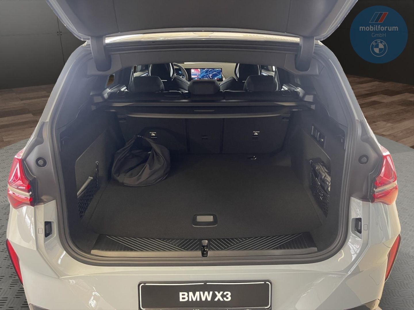 BMW X3 30e xDrive M-Sport Pro Ac Schnitzer Umbau AHK