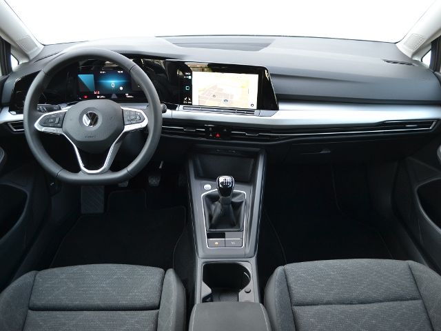 Volkswagen Golf VIII Variant 2.0 TDI Life - Samsaru's Car Outlet