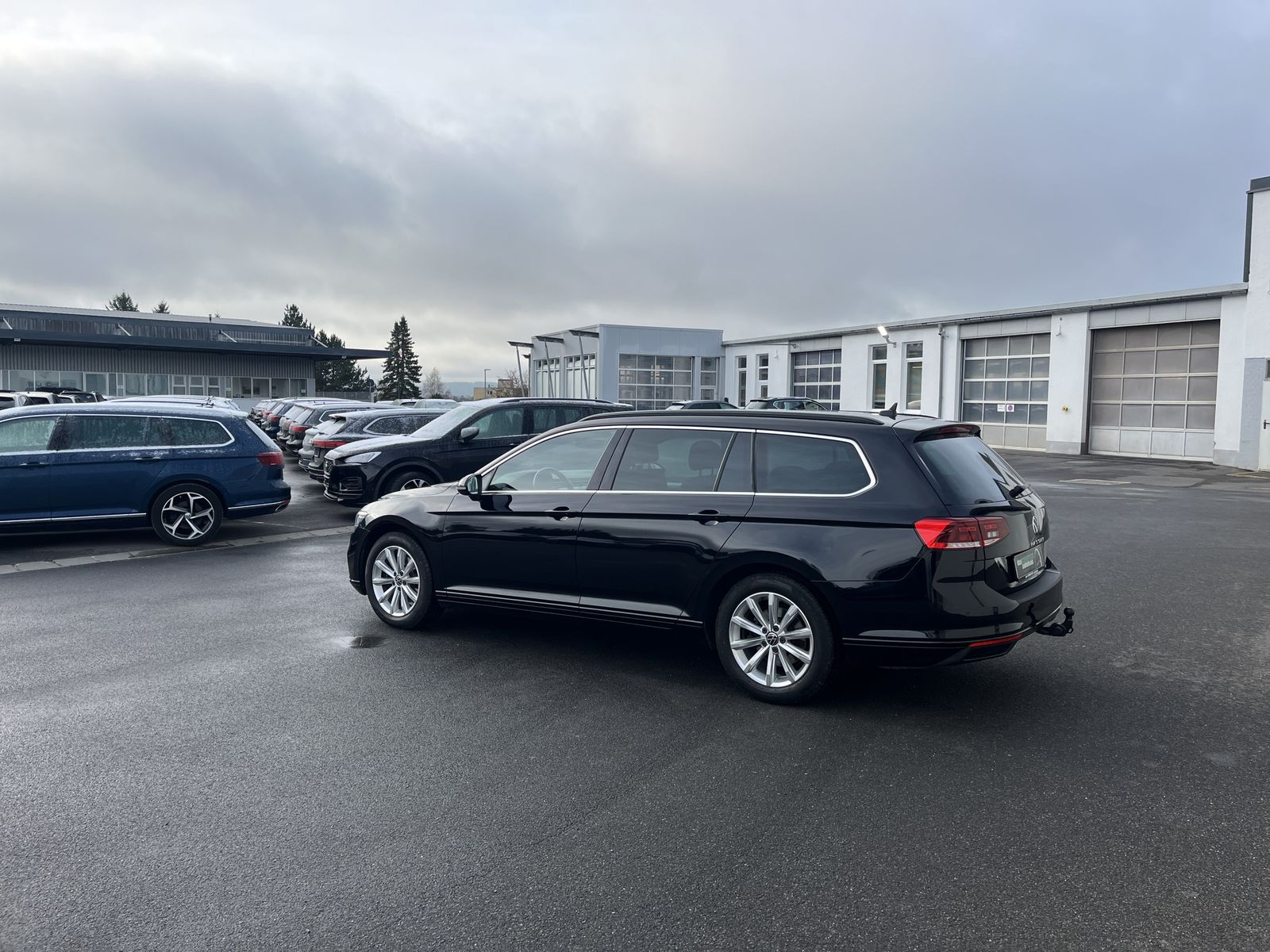 Volkswagen Passat Variant 2.0 TDI DSG 4Motion Business 188€