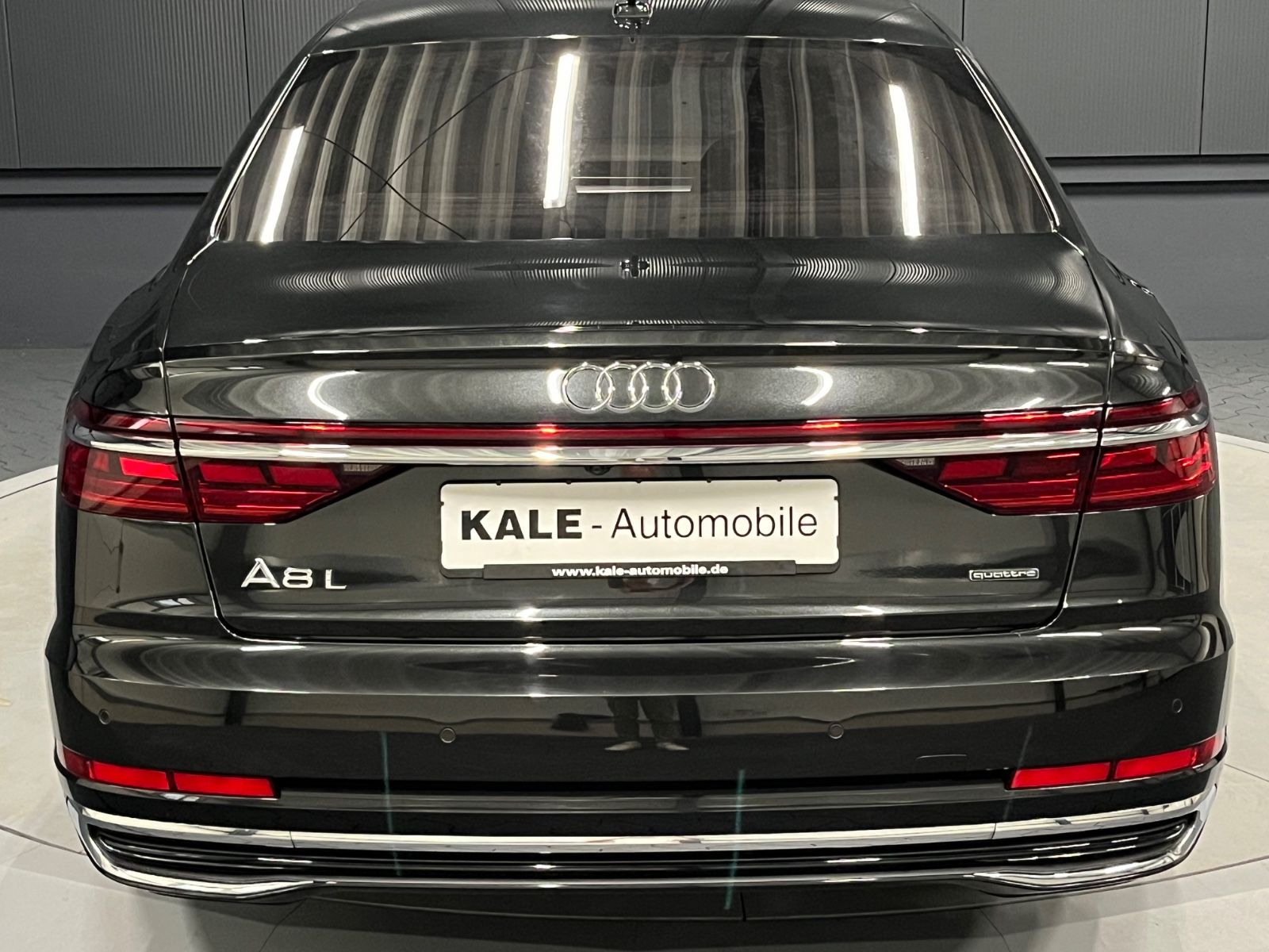 Audi A8 50 TDI L quattro - Samsaru's Car Outlet