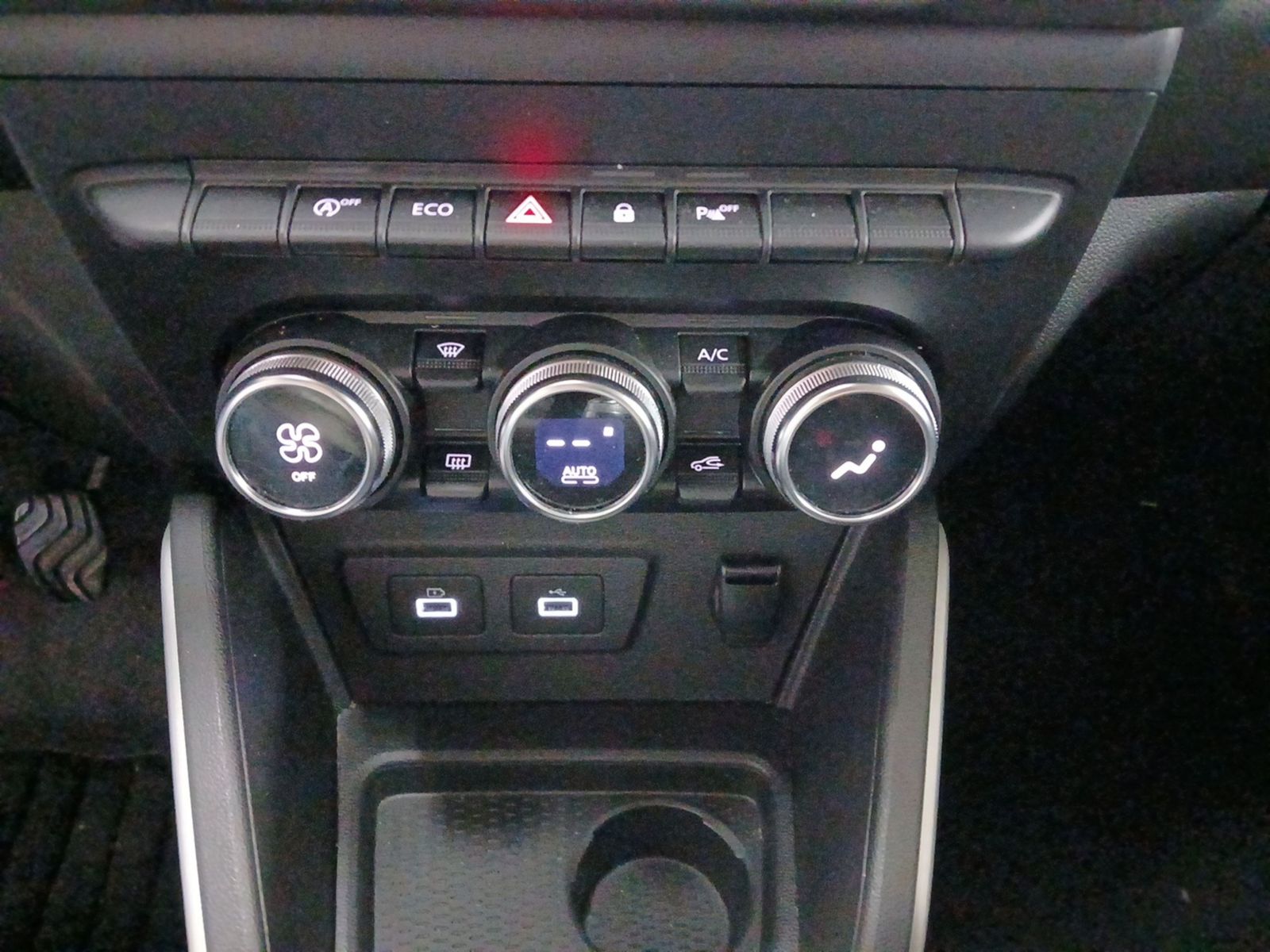 Dacia DUSTER Prestige TCe 100 ECO-G 2WD" → "Dacia DUSTER Prestige 2WD - Samsaru's Car Outlet