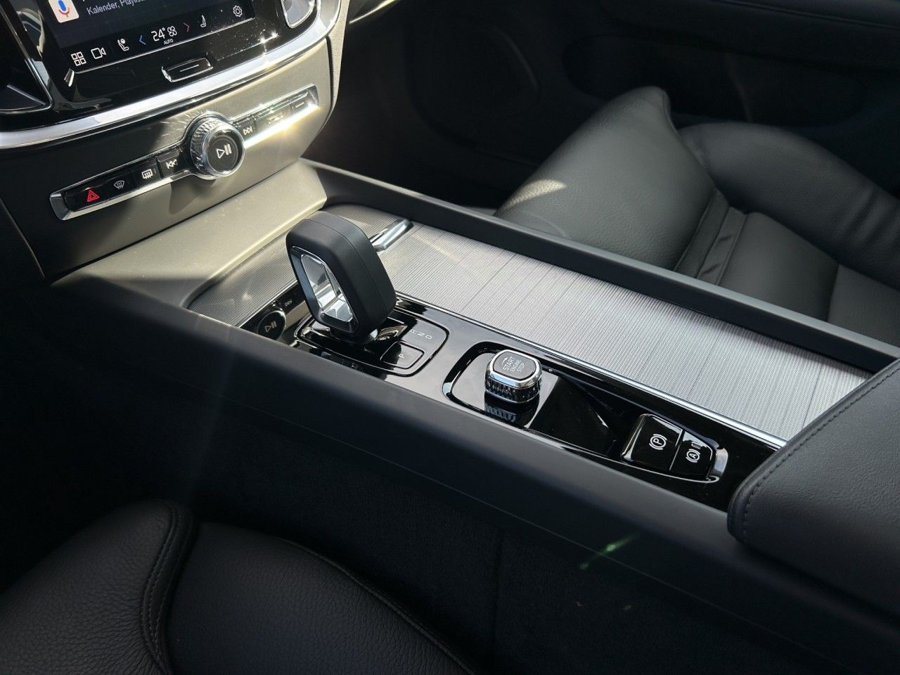 Volvo S60 B4 Plus Dark/Leder/Navi/Pano/Standhz/20Zoll
