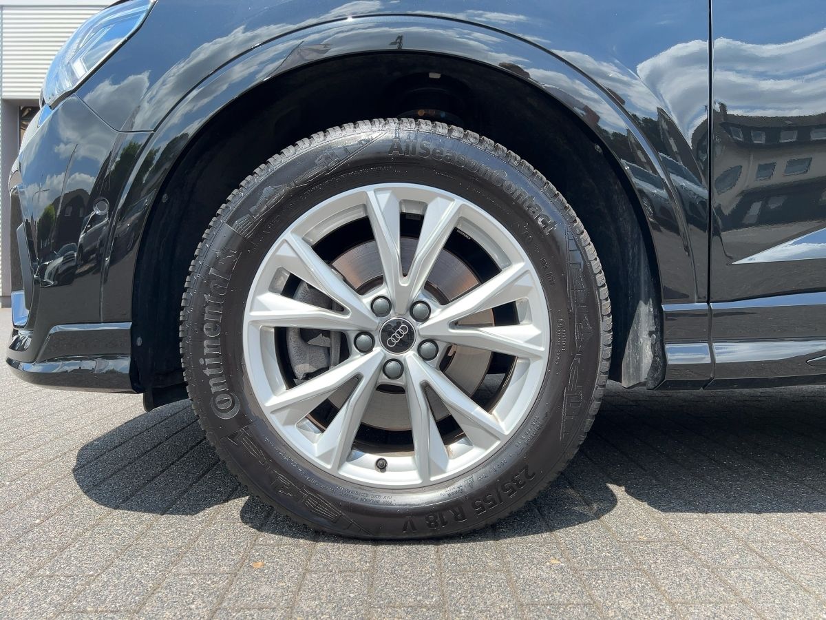 Audi Q3 45 TFSI quattro S-line - Samsaru's Car Outlet